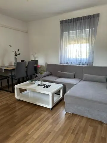 Apartment Holiday Home Lavanda Pula